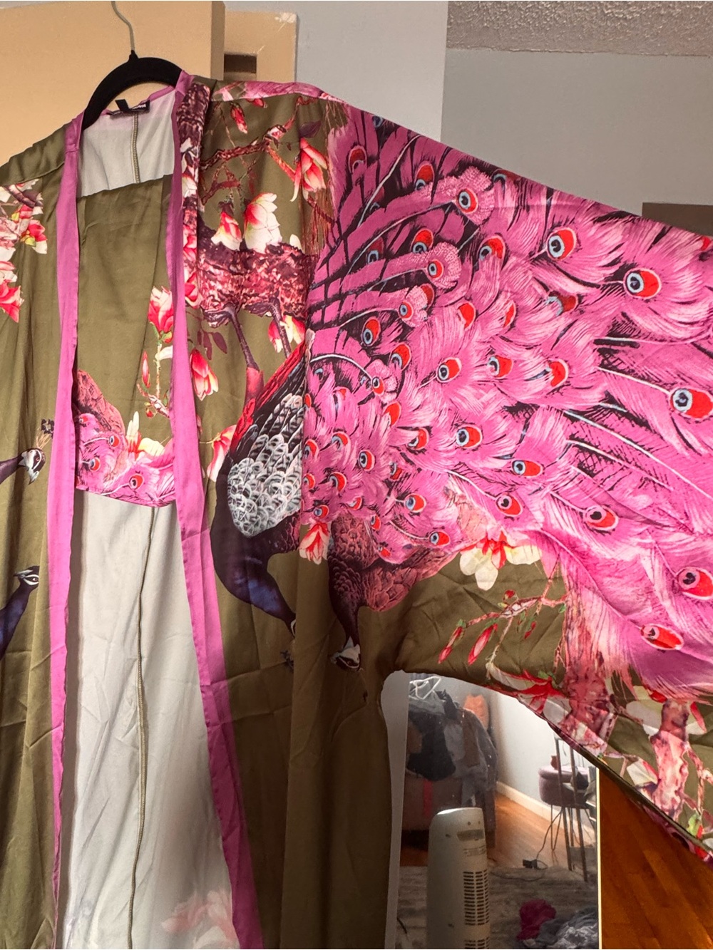 Fashion Nova Olive & Pink Peacock Floral Kimono Robe and shorts set - Picture 5 of 6